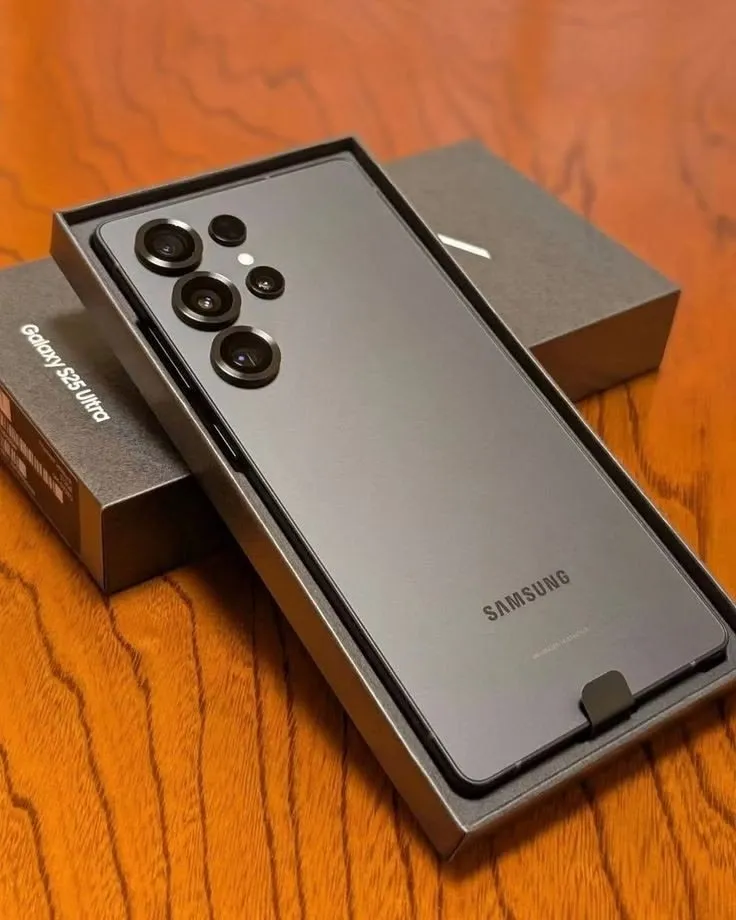 Samsung Ultra S25 (Poco Uso) Vendo o cambio