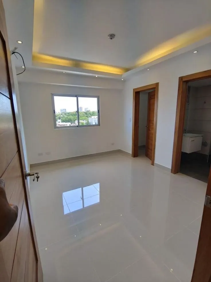 Se renta casa en altos con 2 habitaciones (parcialmente amueblada)